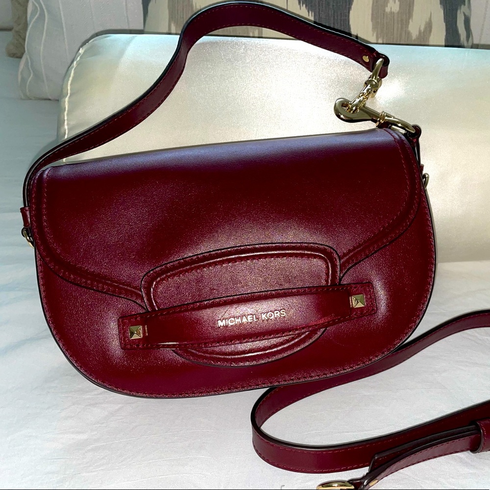 Michael Kors Crossbody with adjustable straps